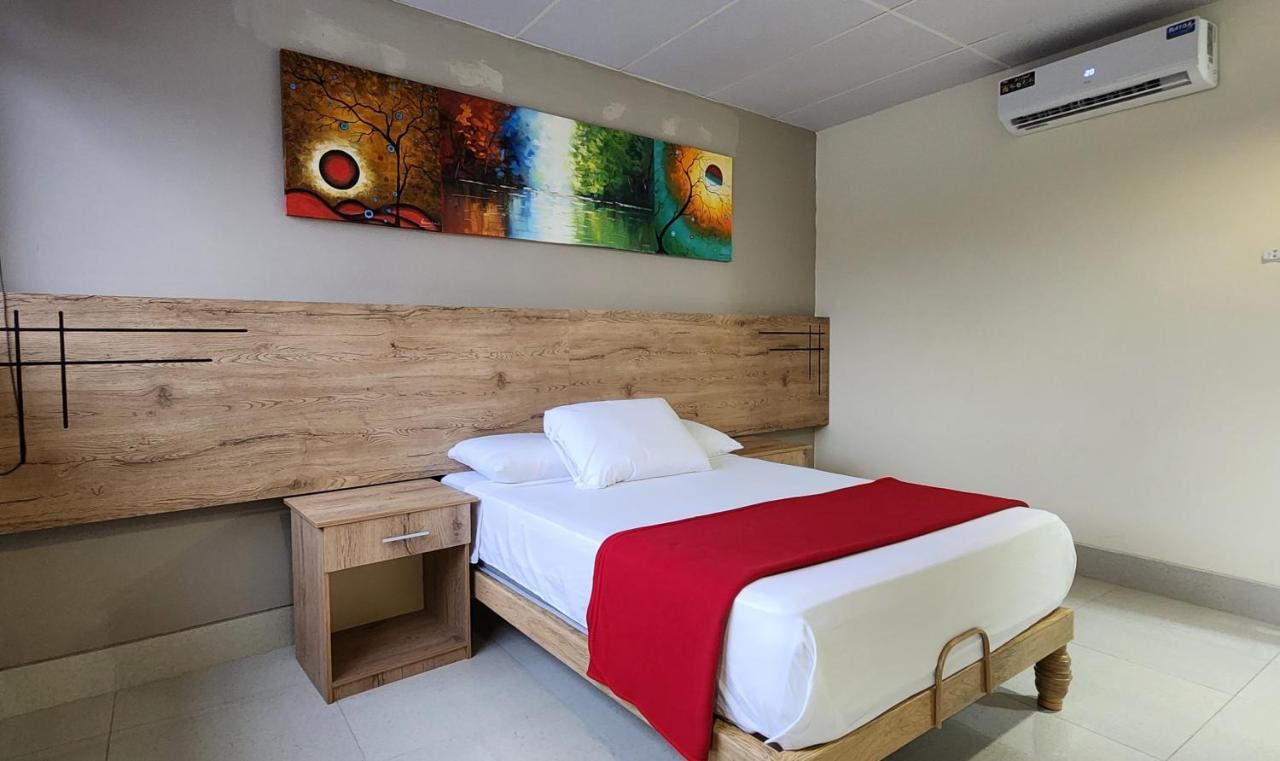 Hotel Murali - Cerca Del Aeropuerto De Guayaquil Exteriér fotografie