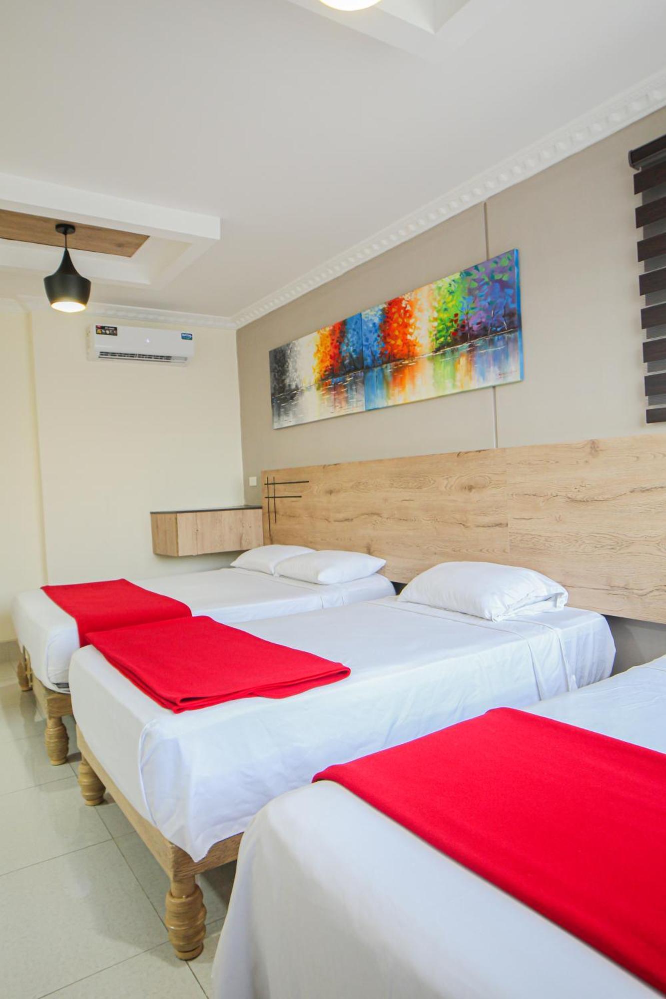 Hotel Murali - Cerca Del Aeropuerto De Guayaquil Exteriér fotografie